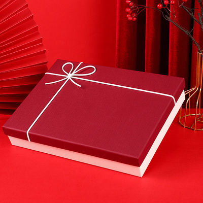 Op maat gemaakte bestelling geaccepteerd luxe deksel en basis doos voor T-shirt kleding cadeau verpakking