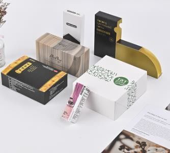 Custom Logo Eco-vriendelijke verpakking voor Boxycharm Beauty Abonnement Gratis ontwerp