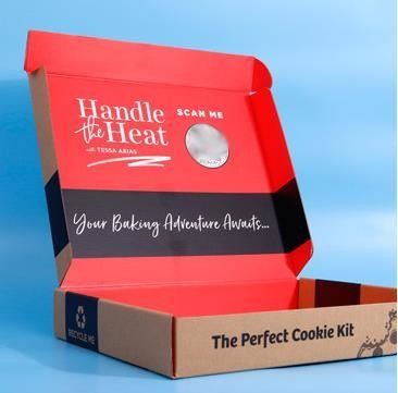 Vernis van gegolfd karton blinde doos voor op maat af te scheuren Boxycharm Kraft papier zak