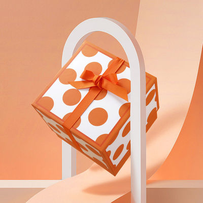 Embossing Deluxe Vierkante Geschenkdoos Met Candy Cover En Bloemen Printing