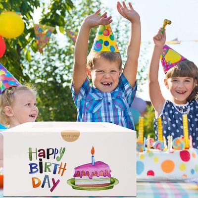 Wit papier bakkerijdoos met venster vierkant karton wegwerpkoekdoos