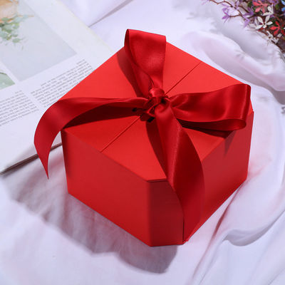 Custom boutique luxe Matt juwelen cadeaubon met magnetische sluiting en zwart lint