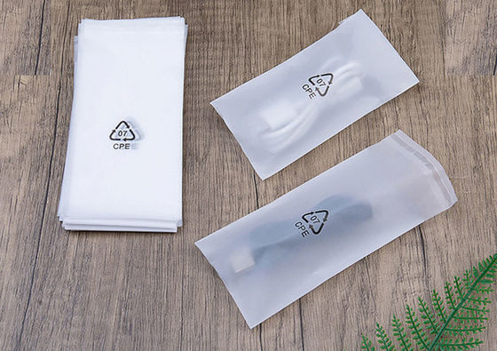 30-200 Dikte Wit op maat gemaakt CPE-plastic zak voor elektronische verpakking en opslag